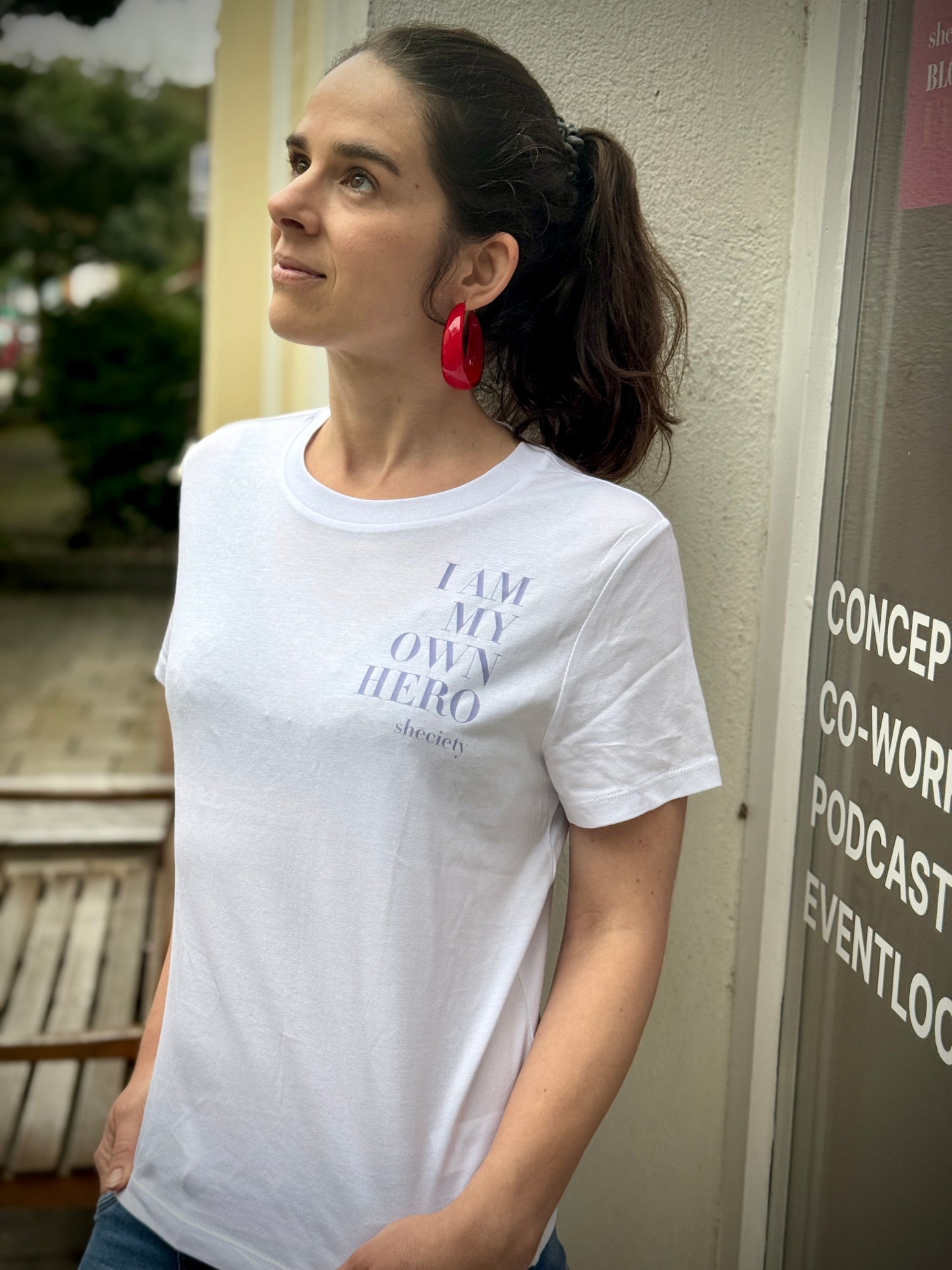 T-Shirts"I am my own hero"