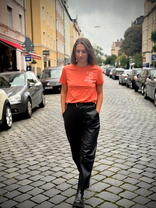 T-Shirts"I am my own hero"